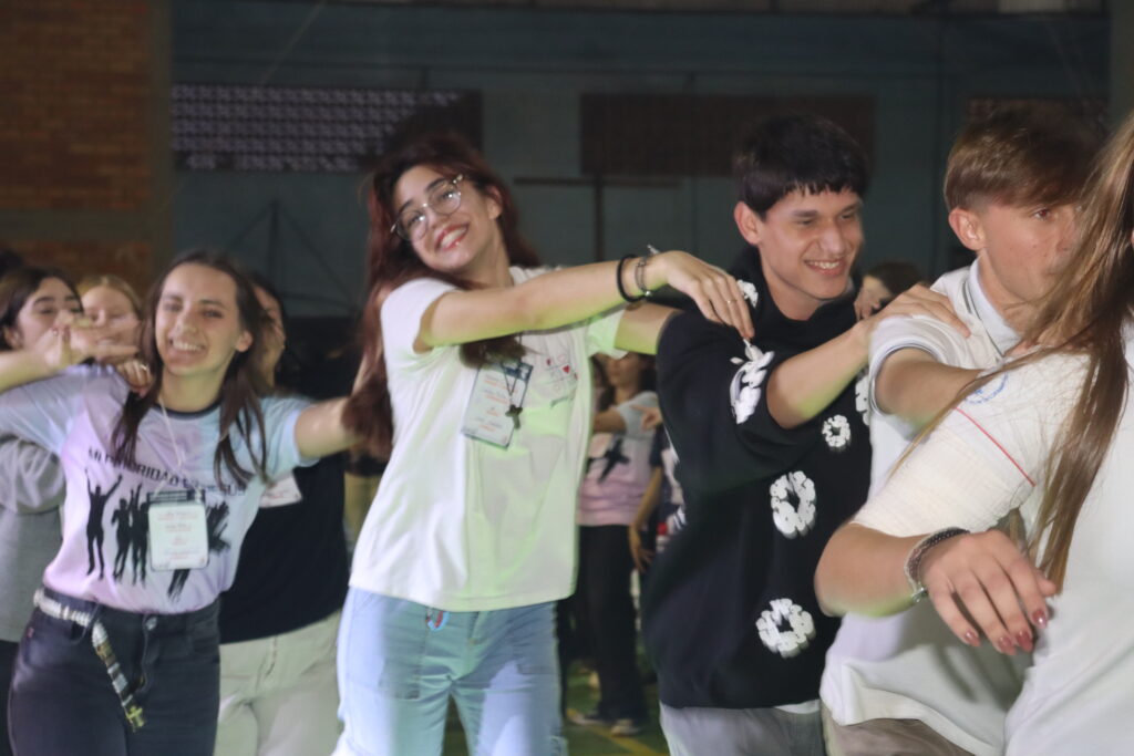 Los jóvenes cristianos redescubren el sentido de la fe en el entorno digital, transformando las redes en espacios de comunión y evangelización